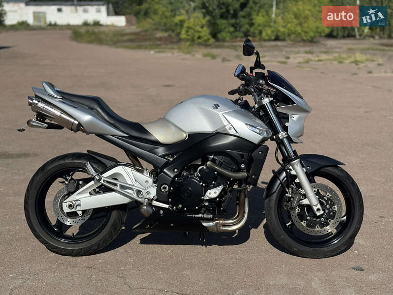 Suzuki GSR 400 2007