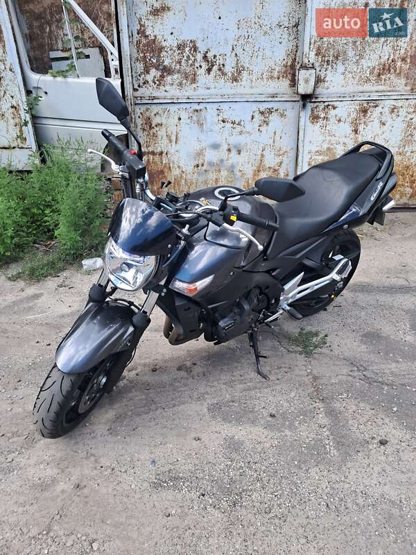 Мотоцикл Без обтекателей (Naked bike) Suzuki GSR 400 2011 в 