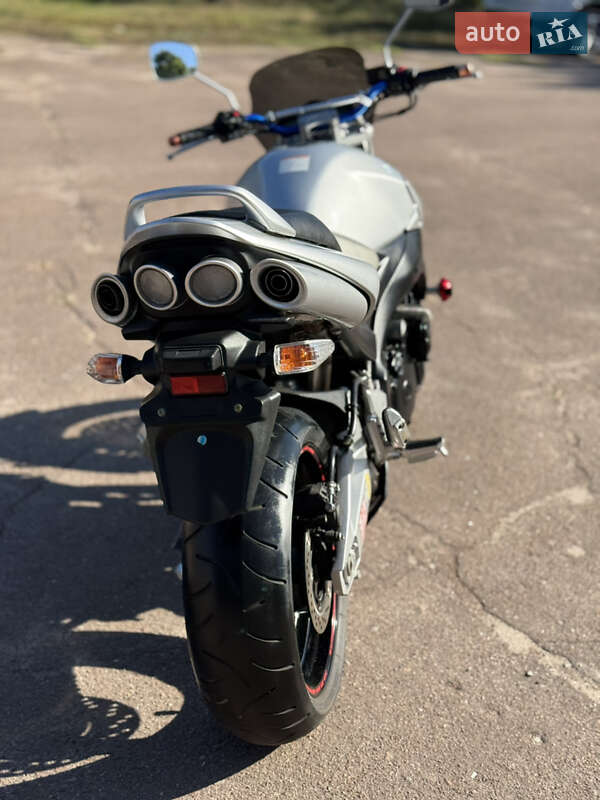 Мотоцикл Без обтекателей (Naked bike) Suzuki GSR 400 2007 в Сновске