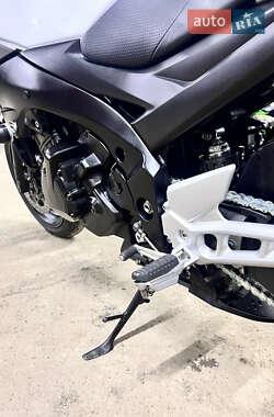 Мотоцикл Без обтекателей (Naked bike) Suzuki GSR 400 2014 в 