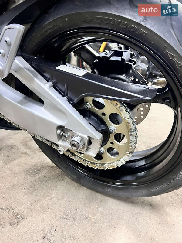 Мотоцикл Без обтекателей (Naked bike) Suzuki GSR 400 2008 в Житомире фото 6 Мотоцикл Без обтекателей (Naked bike) Suzuki GSR 400 2008 в Житомире