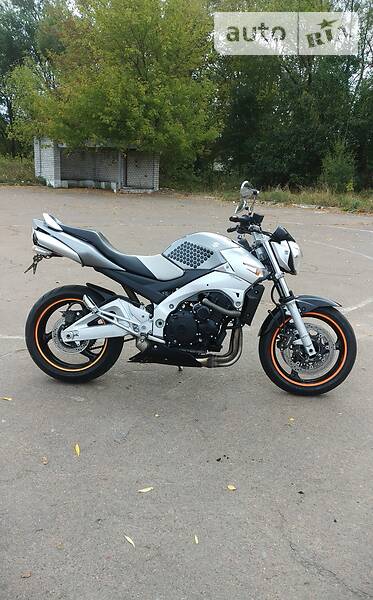 Мотоцикл Без обтекателей (Naked bike) Suzuki GSR 600 2008 в Житомире