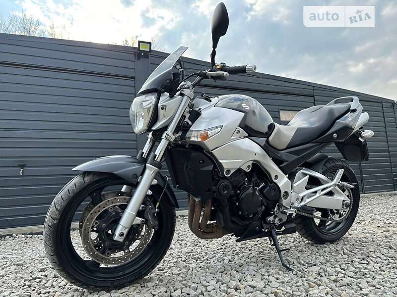 Suzuki GSR 600 2006