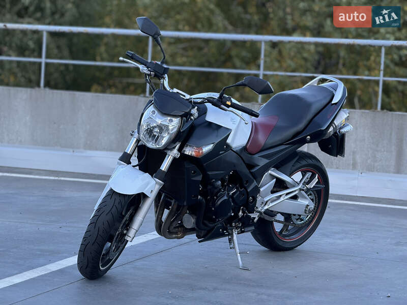 Suzuki GSR 600 2007