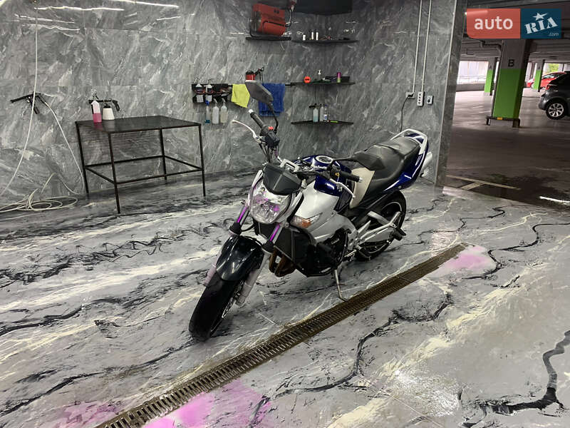 Мотоцикл Без обтекателей (Naked bike) Suzuki GSR 600 2006 в Львове фото 6 Мотоцикл Без обтекателей (Naked bike) Suzuki GSR 600 2006 в Львове