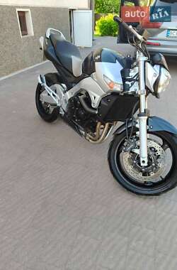 Мотоцикл Спорт-туризм Suzuki GSR 600 2006 в 