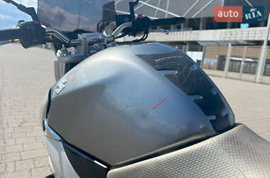 Мотоцикл Без обтекателей (Naked bike) Suzuki GSR 600 2006 в 
