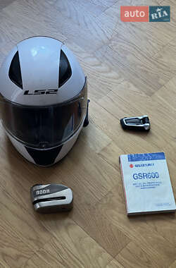 Мотоцикл Без обтекателей (Naked bike) Suzuki GSR 600 2006 в 