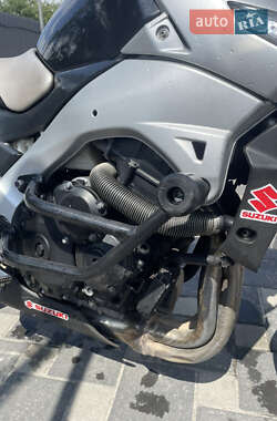 Мотоцикл Классік Suzuki GSR 600 2006 в 