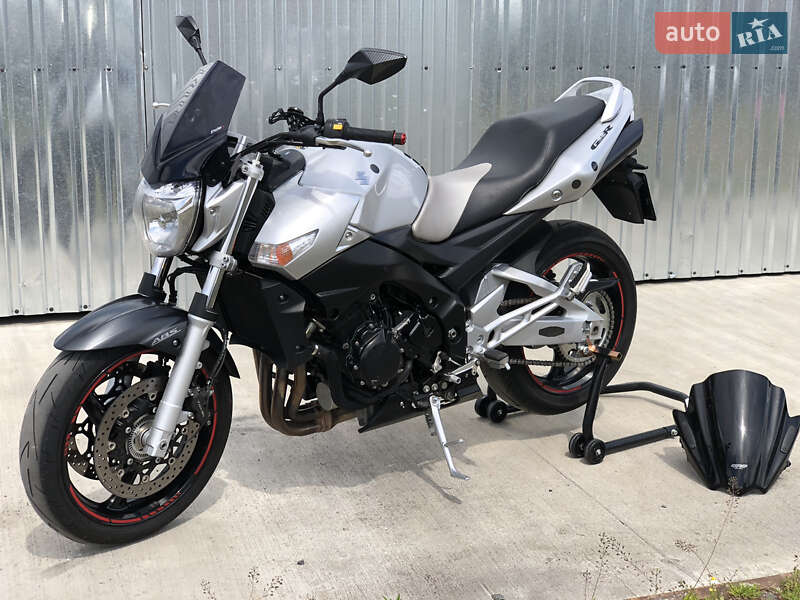 Suzuki GSR 600 2008