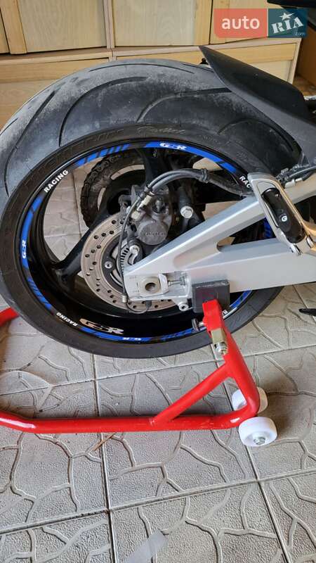 Мотоцикл Без обтекателей (Naked bike) Suzuki GSR 600 2008 в Богуславе