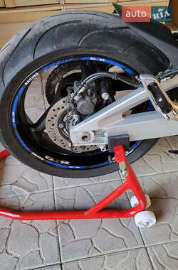 Мотоцикл Без обтекателей (Naked bike) Suzuki GSR 600 2008 в 
