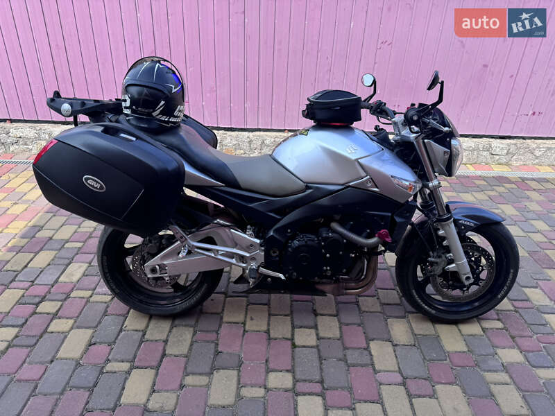 Мотоцикл Классик Suzuki GSR 600 2008 в Казатине