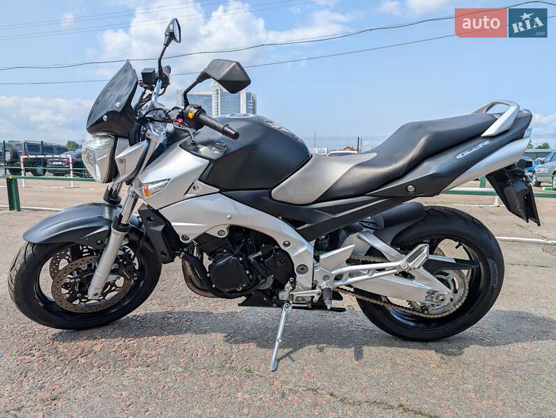 Мотоцикл Без обтікачів (Naked bike) Suzuki GSR 600 2006 в 