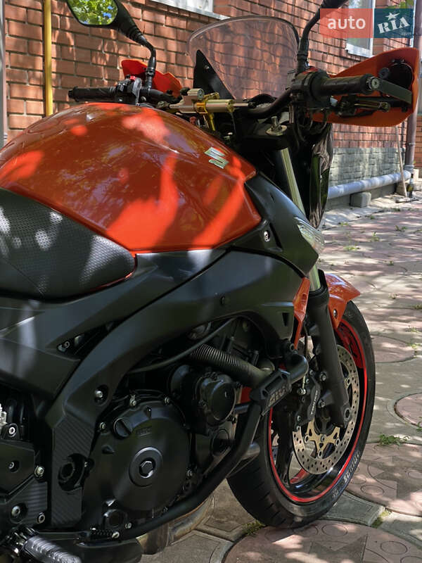 Suzuki GSR 600 2007