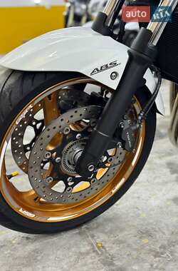 Мотоцикл Без обтекателей (Naked bike) Suzuki GSR 600 2010 в 