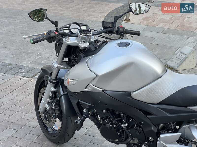 Мотоцикл Кросс Suzuki GSR 600 2010 в Києві