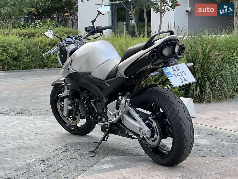 Мотоцикл Кросс Suzuki GSR 600 2010 в Києві