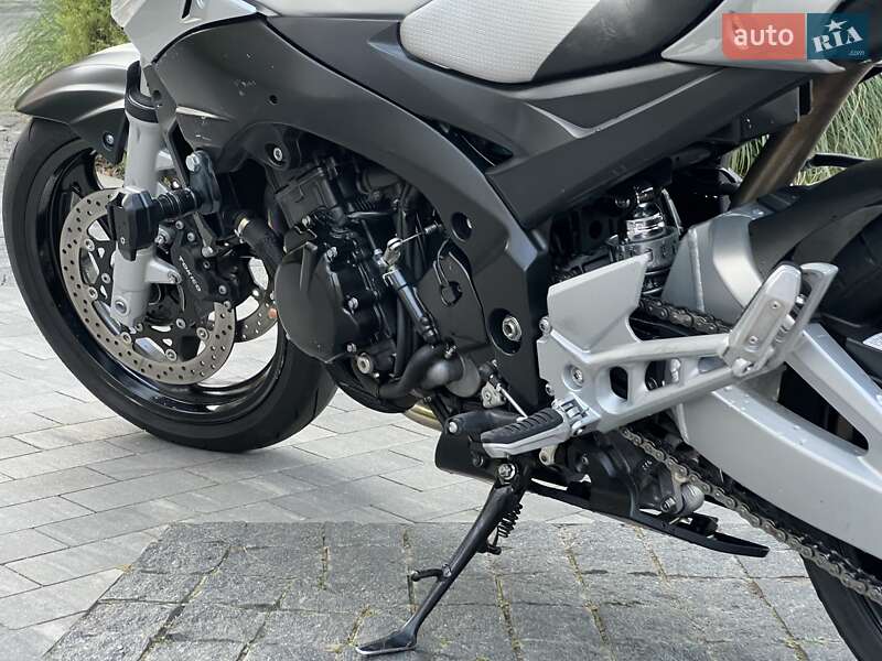 Мотоцикл Кросс Suzuki GSR 600 2010 в Києві