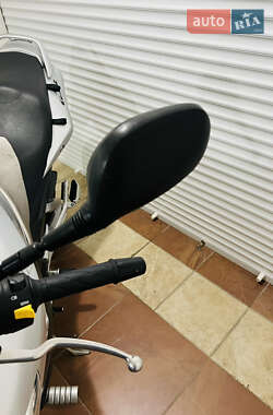 Мотоцикл Без обтікачів (Naked bike) Suzuki GSR 600 2008 в 