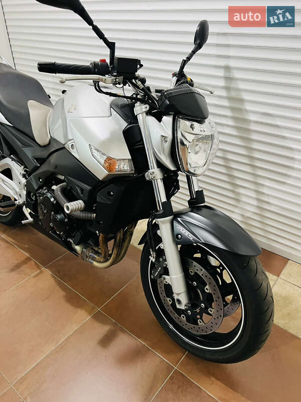 Мотоцикл Без обтекателей (Naked bike) Suzuki GSR 600 2008 в Киеве