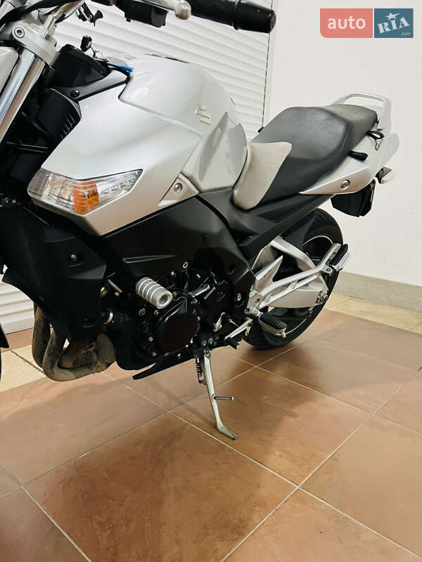 Мотоцикл Без обтекателей (Naked bike) Suzuki GSR 600 2008 в Киеве