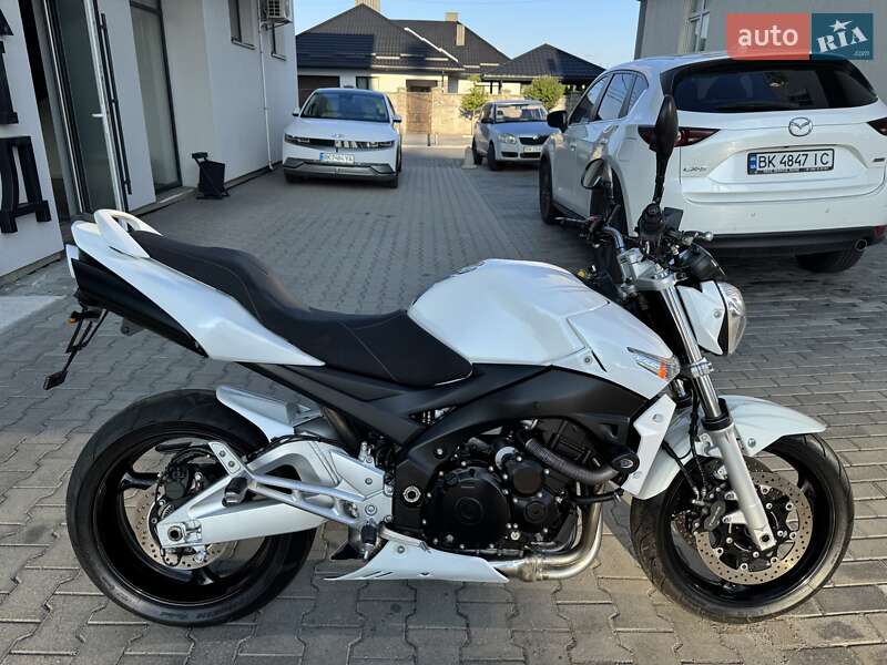 Мотоцикл Без обтекателей (Naked bike) Suzuki GSR 600 2008 в Ровно
