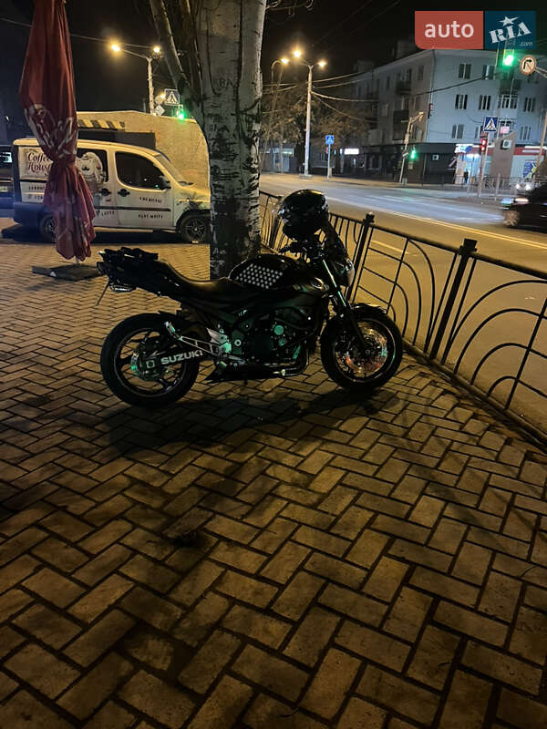 Мотоцикл Без обтекателей (Naked bike) Suzuki GSR 600 2009 в Краматорске