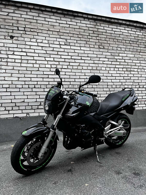 Мотоцикл Без обтекателей (Naked bike) Suzuki GSR 600 2007 в Киеве