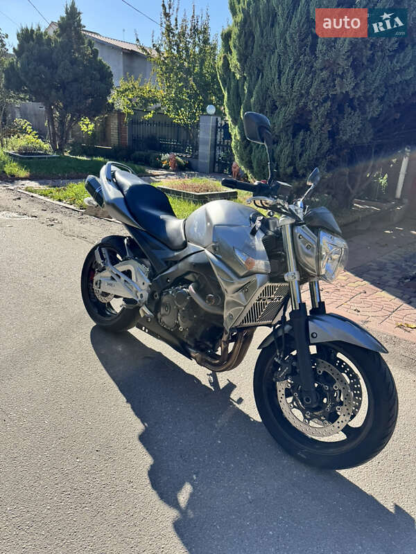 Мотоцикл Без обтекателей (Naked bike) Suzuki GSR 600 2010 в Киеве