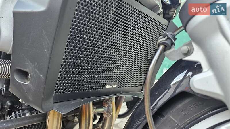 Спортбайк Suzuki GSR 600 2006 в Макарове фото 9 Спортбайк Suzuki GSR 600 2006 в Макарове