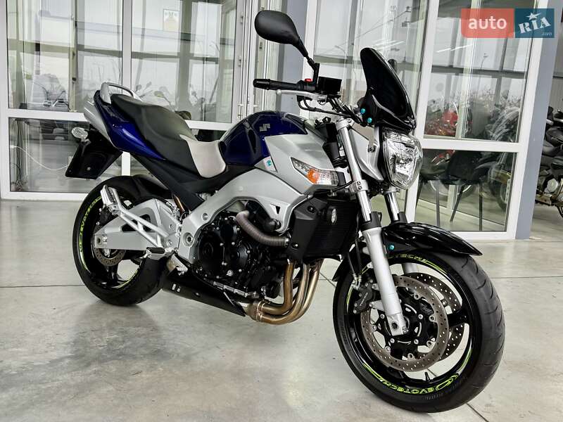 Suzuki GSR 600 2008
