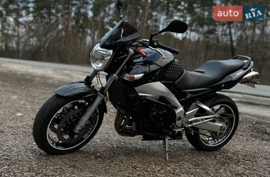 Спортбайк Suzuki GSR 600 2006 в Макарове