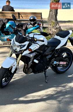 Мотоцикл Без обтекателей (Naked bike) Suzuki GSR 750 2014 в 
