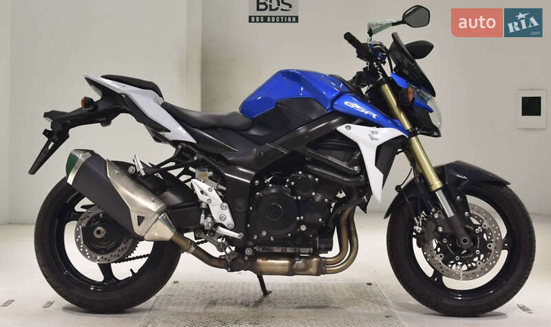 Suzuki GSR 750 2013