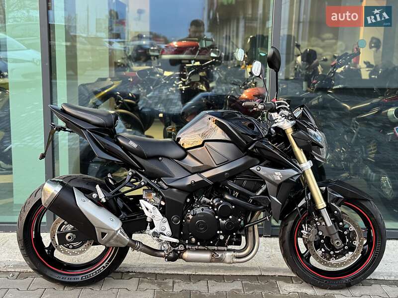 Мотоцикл Без обтікачів (Naked bike) Suzuki GSR 750 2012 в Рівному фото Мотоцикл Без обтікачів (Naked bike) Suzuki GSR 750 2012 в Рівному