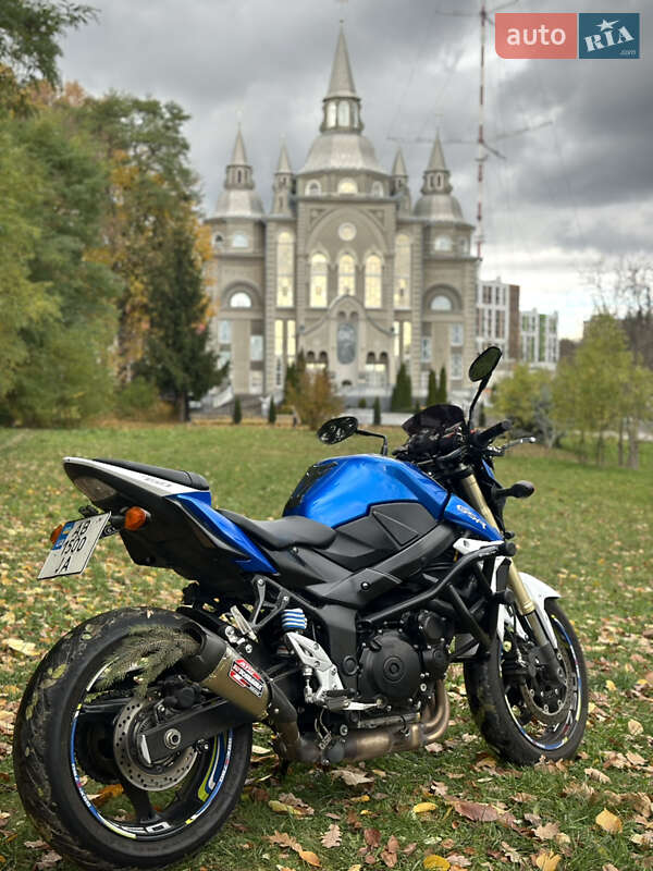 Мотоцикл Без обтекателей (Naked bike) Suzuki GSR 750 2015 в Виннице