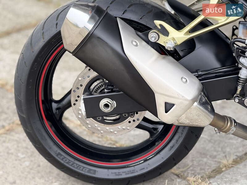 Мотоцикл Без обтекателей (Naked bike) Suzuki GSR 750 2012 в Львове фото 13 Мотоцикл Без обтекателей (Naked bike) Suzuki GSR 750 2012 в Львове