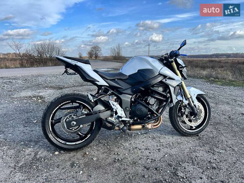 Мотоцикл Без обтекателей (Naked bike) Suzuki GSR 750 2012 в Харькове фото 7 Мотоцикл Без обтекателей (Naked bike) Suzuki GSR 750 2012 в Харькове