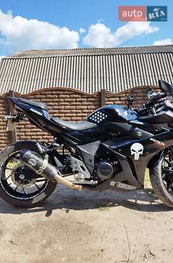 Спортбайк Suzuki GSX 250R 2023 в 