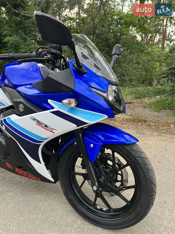 Спортбайк Suzuki GSX 250R 2017 в Киеве