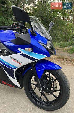 Спортбайк Suzuki GSX 250R 2017 в 