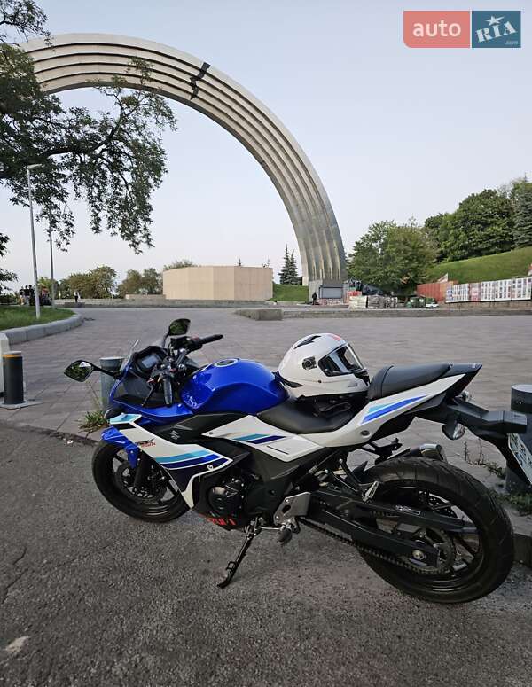Спортбайк Suzuki GSX 250R 2017 в Киеве