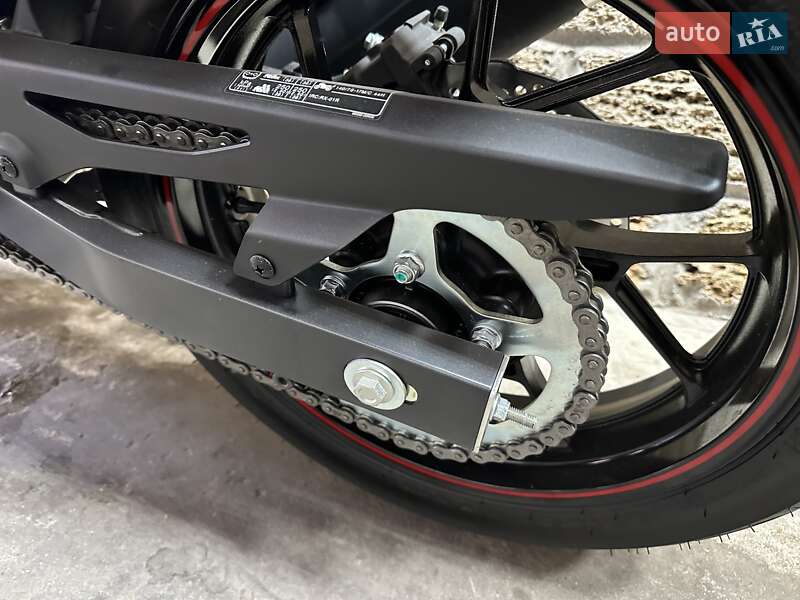 Спортбайк Suzuki GSX 250R 2023 в Одесі фото 10 Спортбайк Suzuki GSX 250R 2023 в Одесі
