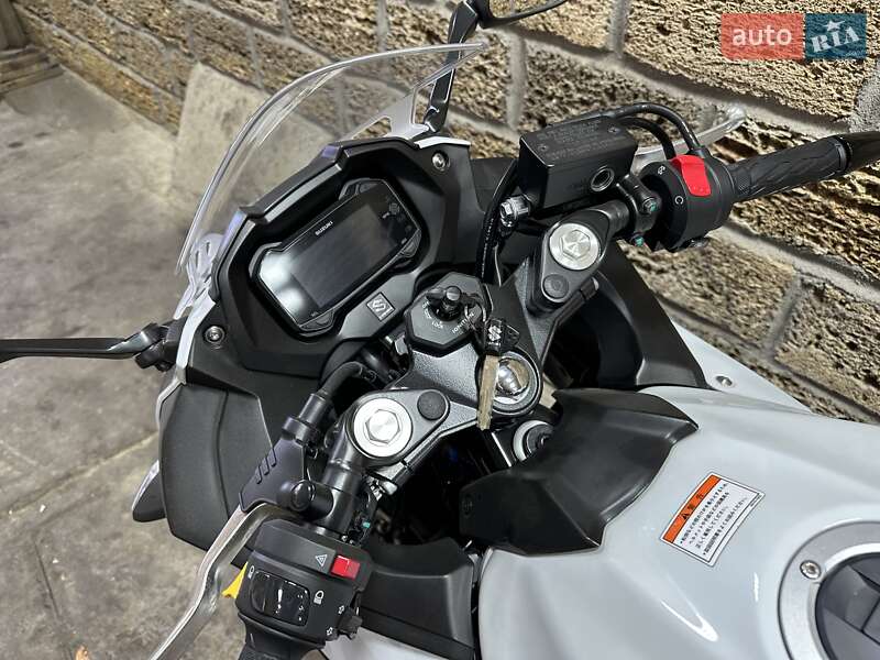 Спортбайк Suzuki GSX 250R 2023 в Одесі фото 14 Спортбайк Suzuki GSX 250R 2023 в Одесі