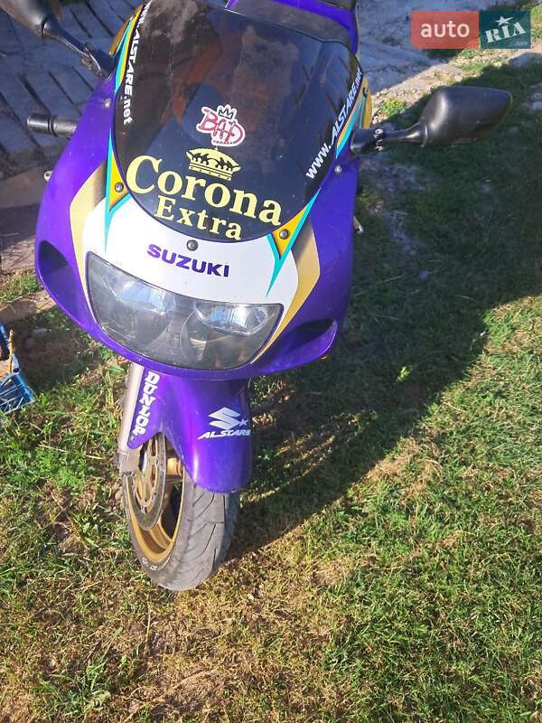 Спортбайк Suzuki GSX 600F 2000 в Обухове