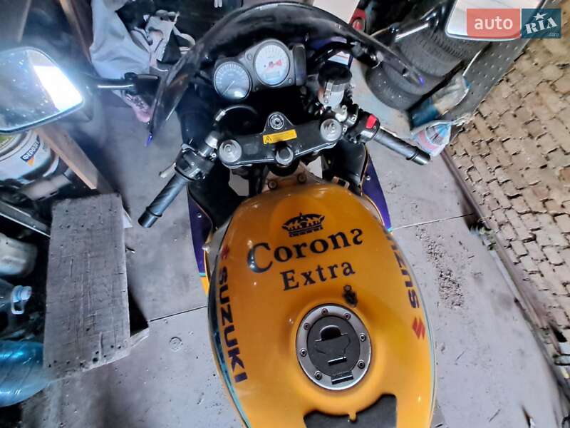 Спортбайк Suzuki GSX 600F 2000 в Обухове