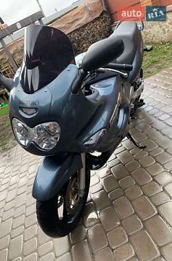 Мотоцикл Спорт-туризм Suzuki GSX 750F Katana 2001 в 