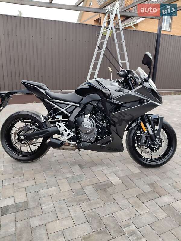 Спортбайк Suzuki GSX 8S 2023 в Білогородці фото 10 Спортбайк Suzuki GSX 8S 2023 в Білогородці