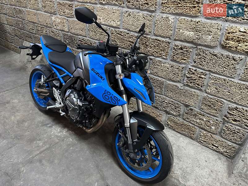 Мотоцикл Без обтекателей (Naked bike) Suzuki GSX 8S 2024 в Одессе фото 3 Мотоцикл Без обтекателей (Naked bike) Suzuki GSX 8S 2024 в Одессе